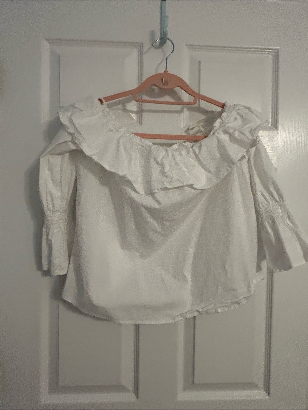 Sweet Wanderer White Ruffle On or Off-Shoulder Blouse